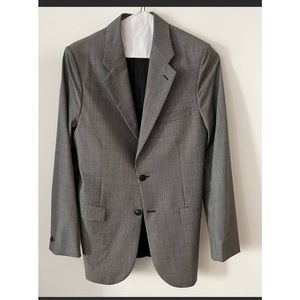 Versace 38R. The most gorgeous, stylish suit you will ever own! Only worn twice!